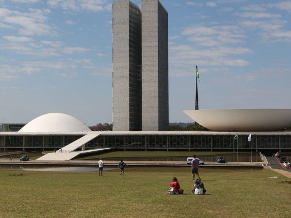 Novo arcabouço fiscal é entregue ao Congresso com ajustes