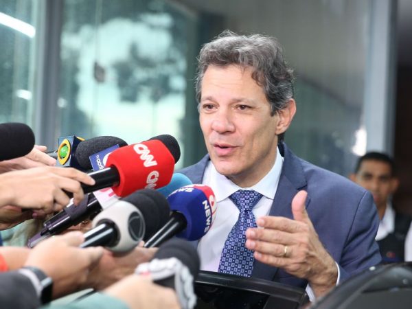 Fundo de petroleiras poderá ser usado para renovar frota de carros 