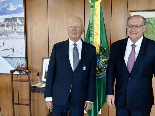 Alckmin discute bioeconomia com presidente do Fórum Econômico Mundial