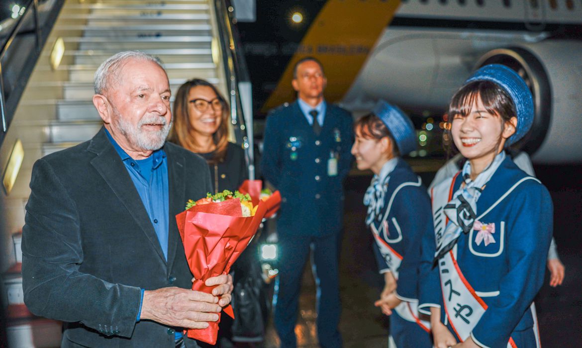 Lula desembarca no Japão para Cúpula do G7