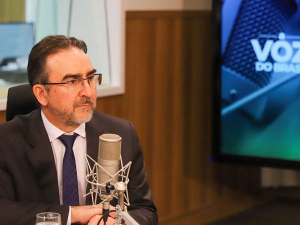 Governo estuda cashback de imposto sobre alimentos e cesta básica