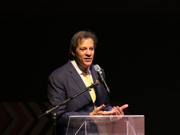 Haddad: aumento da produtividade requer mudança no sistema tributário