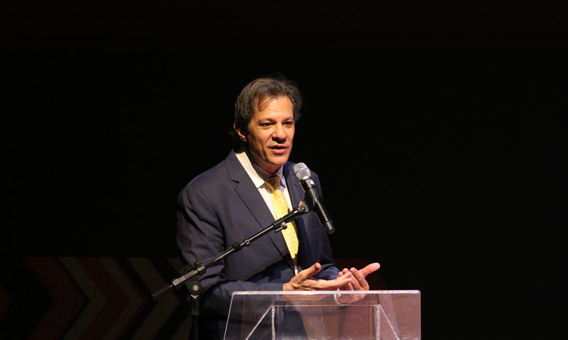 Haddad: aumento da produtividade requer mudança no sistema tributário