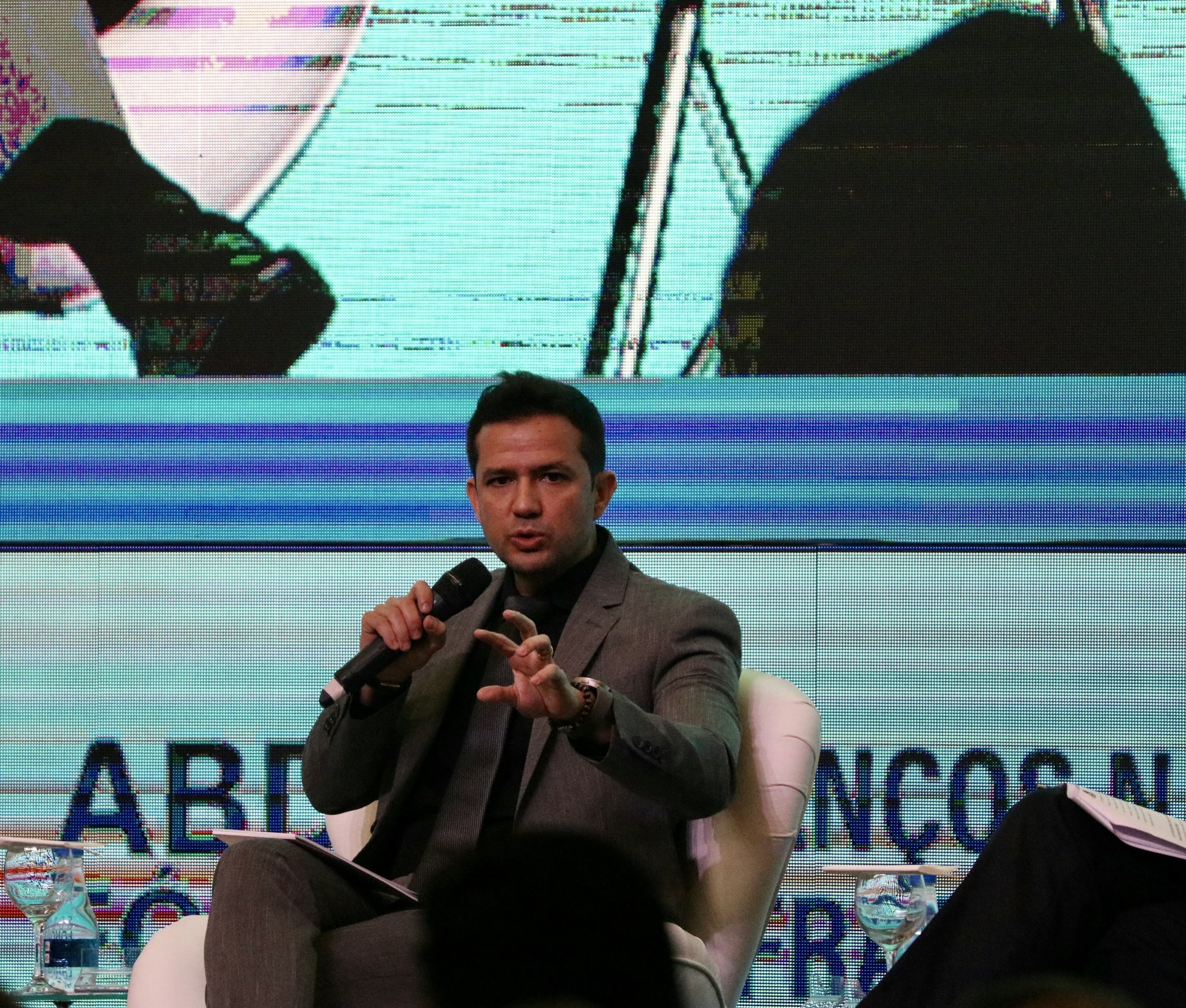 Precisamos parar de demonizar política industrial e de inovação, diz diretor do BNDES