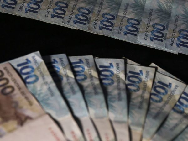Arrecadação federal cai 3,4% e chega a R$ 180,47 bilhões em junho