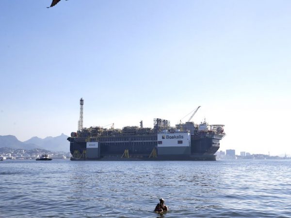 Produção de petróleo e gás no pré-sal cresce 5,9% de abril para maio