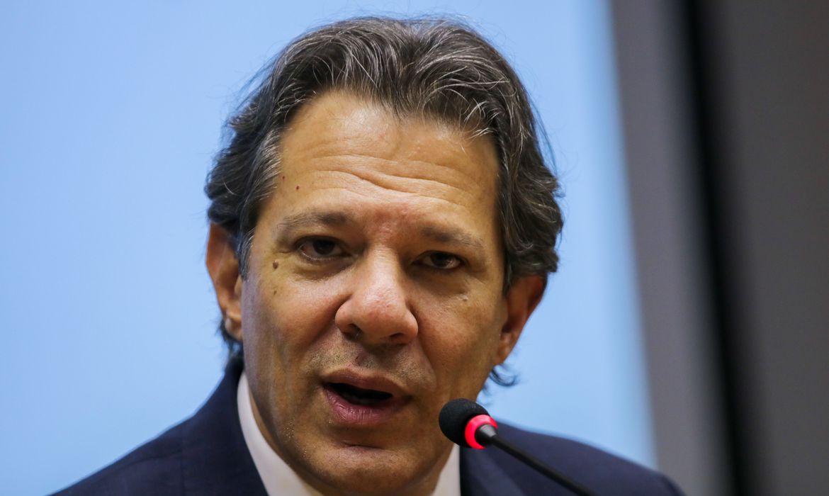 Haddad estima que precatórios caiam para R$ 7 bilhões 