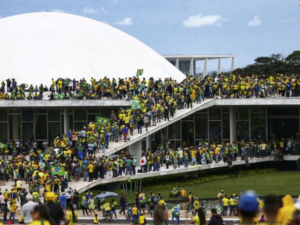 Moraes autoriza PGR a fazer acordo com investigados por atos golpistas