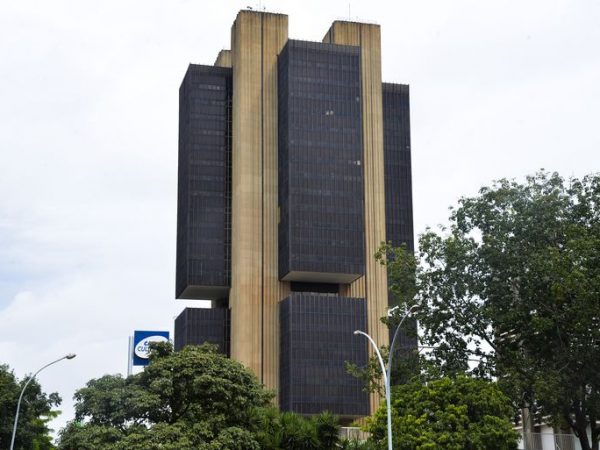 BC dá “bom sinal” ao confirmar novas quedas na Selic, diz secretário