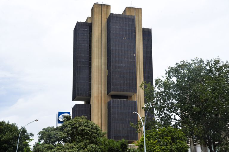 BC dá “bom sinal” ao confirmar novas quedas na Selic, diz secretário