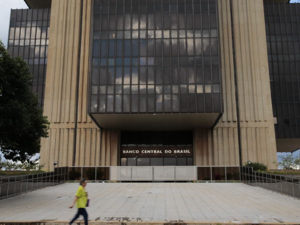 Incerteza nos mercados e expectativa de inflação em alta preocupam BC