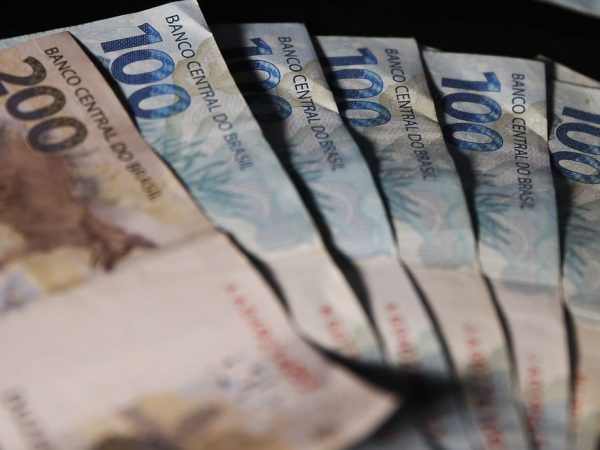Mercado eleva para 2,92% projeção de crescimento da economia em 2023