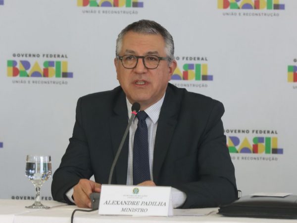 Governo antecipará R$ 10 bi para compensar perda de ICMS