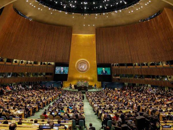 ONU aprova resolução que pede liberação de civis e trégua humanitária