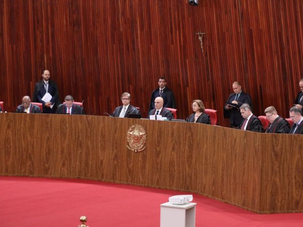 TSE absolve Bolsonaro em ação por abuso de poder nas eleições de 2022
