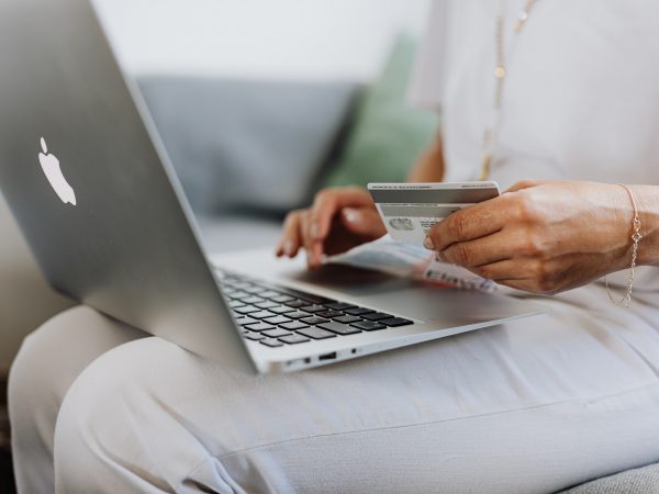 Pesquisa Revela os Principais Desafios do E-commerce na Europa