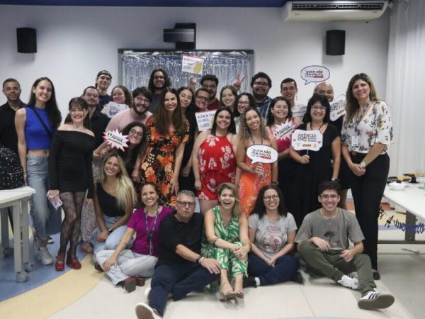 Encontro de diferentes gerações marca festa dos 20 anos da Agência UVA