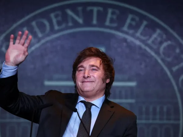 Lideranças parabenizam Milei por vitória na Argentina