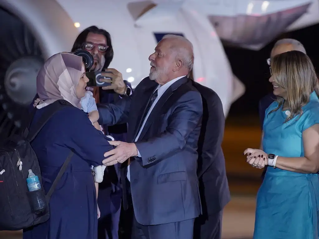Lula pede apoio de Israel para nova repatriação na Faixa de Gaza