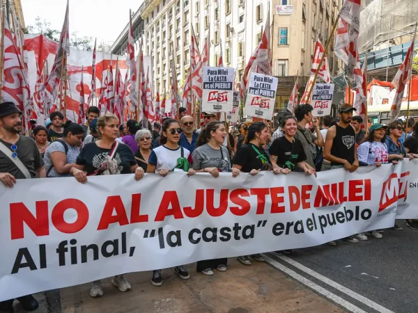 Milei diz que fará plebiscito caso Congresso recuse pacote de medidas