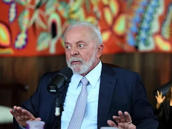 Lula critica previsão da OCDE sobre economia brasileira