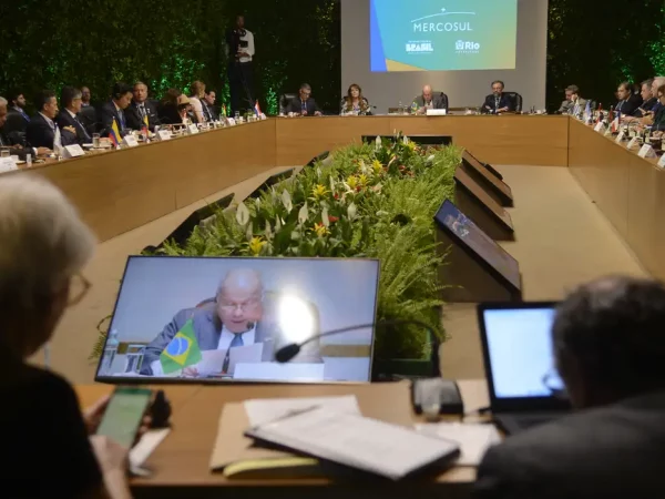 Brasil quita dívidas de R$ 3,8 bilhões com organismos internacionais