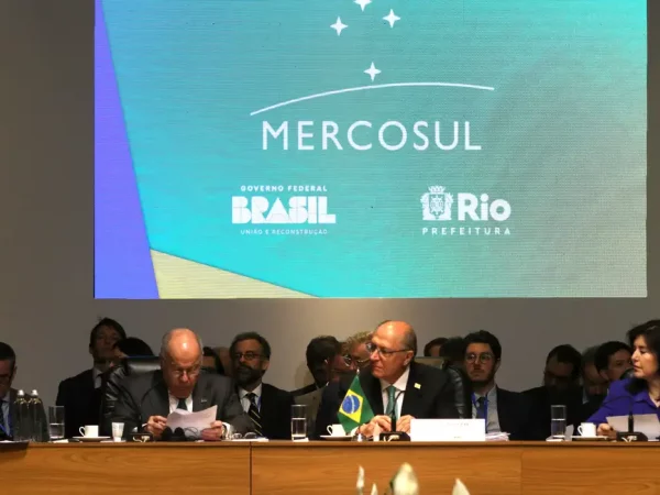 Mercosul espera assinar acordo com UE “muito em breve”, diz chanceler