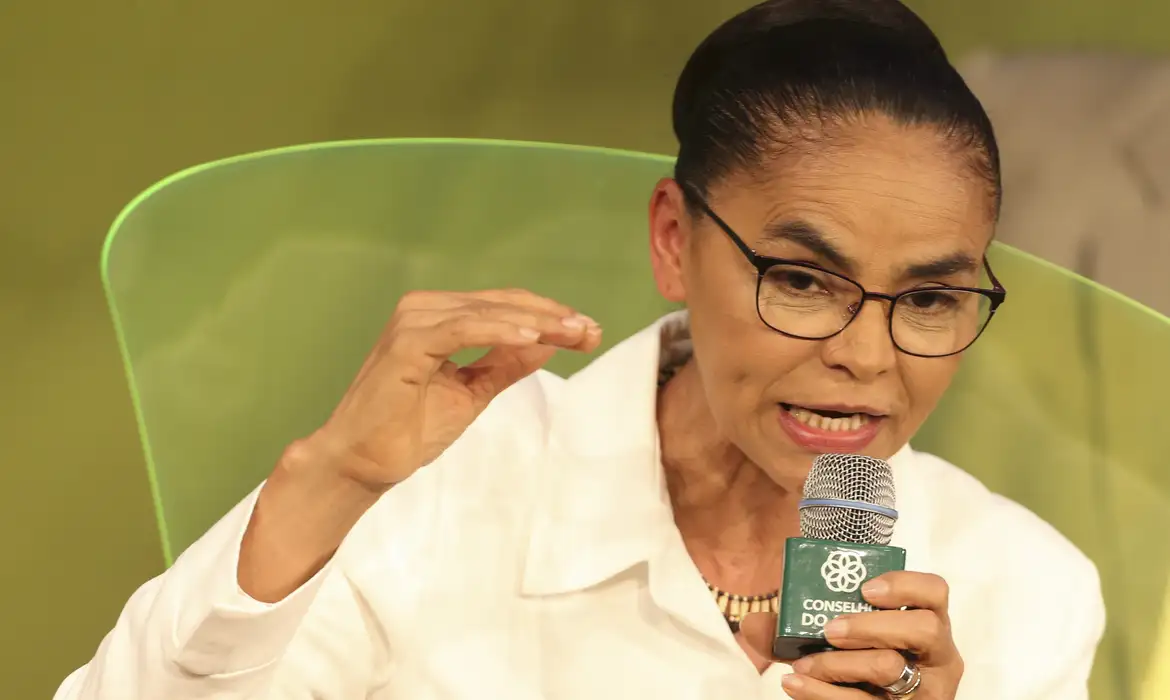 Marina Silva defende avanço da COP sobre fim dos combustíveis fósseis