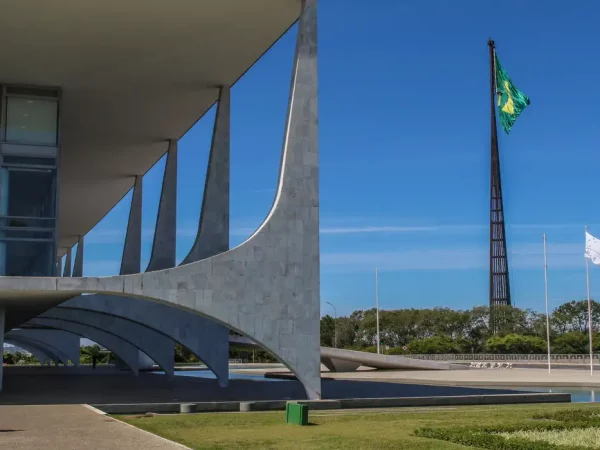 Lula sanciona orçamento e veta R$ 5,6 bilhões em emendas parlamentares