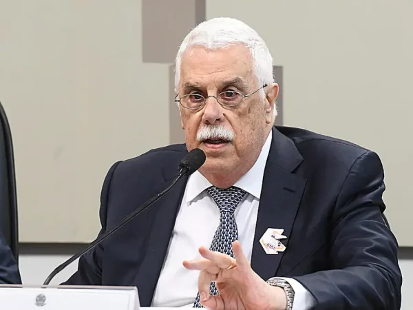Morre Affonso Celso Pastore, ex-presidente do Banco Central