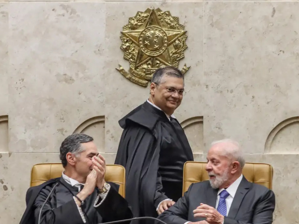 Flávio Dino toma posse como ministro do Supremo Tribunal Federal