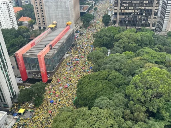 Ato reúne apoiadores de Bolsonaro em São Paulo