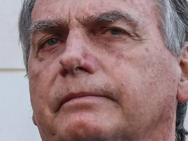 Bolsonaro deu a ordem para fraudar cartão de vacina, diz PF