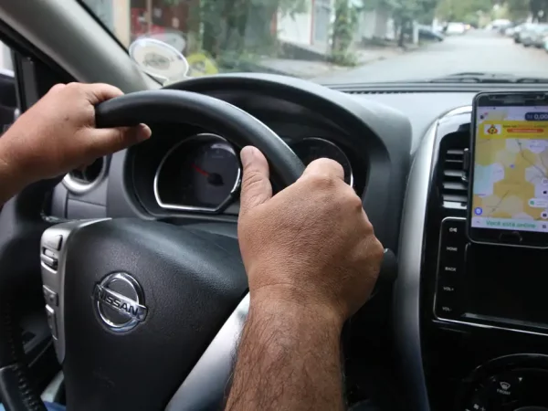 Organizações de motoristas de aplicativo divergem sobre regulação