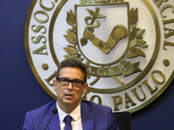 Presidente do Banco Central vê curva “benigna” de inflação