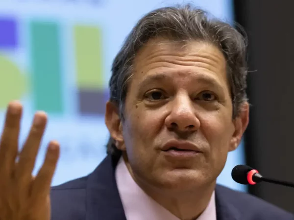 Projetos de regulamentação da tributária chegarão em abril ao Congresso, diz Haddad
