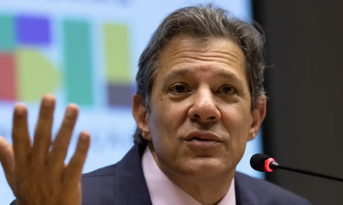 Projetos de regulamentação da tributária chegarão em abril ao Congresso, diz Haddad