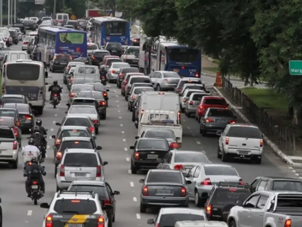 Senado aprova isenção de IPVA para carros com mais de 20 anos