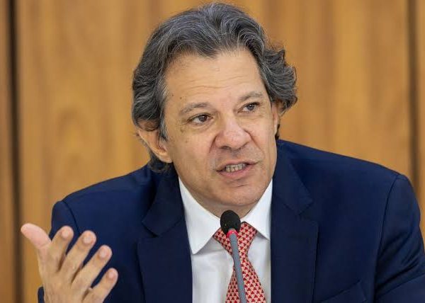 FMI reconhecer estabilidade da dívida em patamar menor é significativo, diz Haddad