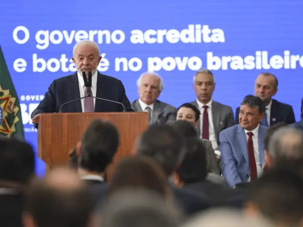 Governo facilita crédito e renegocia dívidas de pequenos negócios