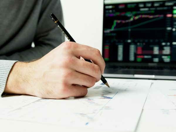 ONU eleva projeção para crescimento global de 2024, a 2,7%, e do Brasil, a 2,1%