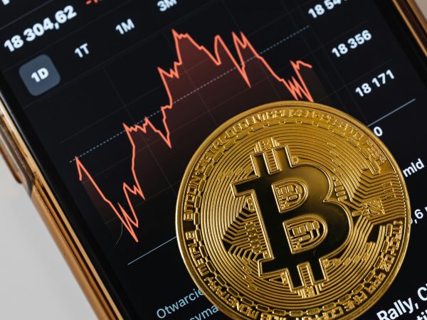 BC divide em fases processo de regulamentação de criptoativos