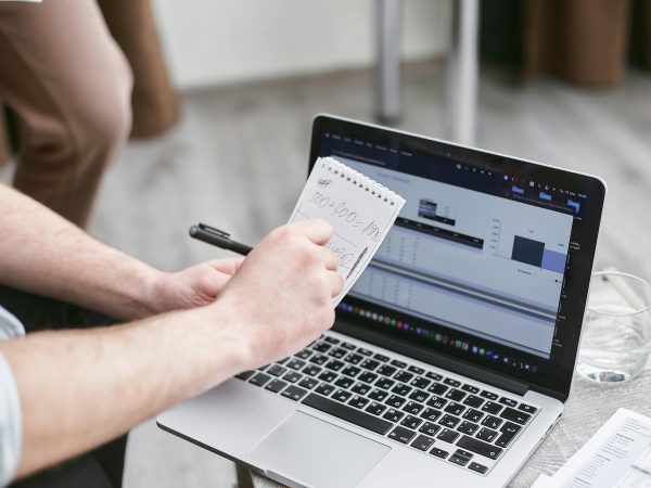Neurotech: busca por crédito despenca 26% em março ante março de 2023 e cede 13% ante fevereiro