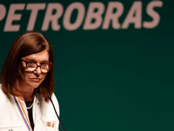 Em posse, Magda diz que petróleo vai financiar transição energética