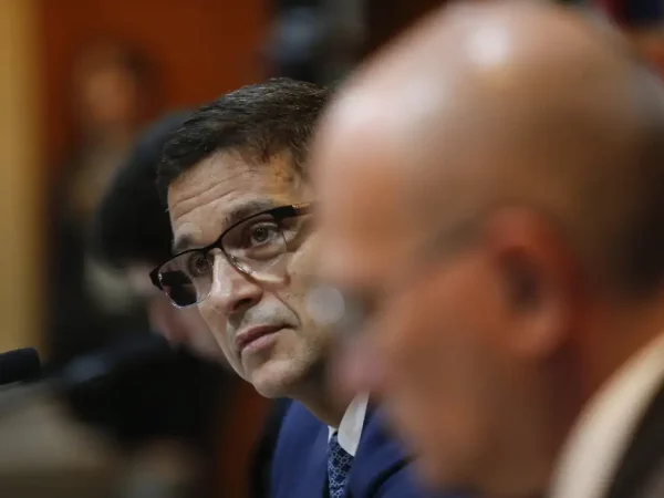 Alta de juros não está no cenário base do BC, diz Campos Neto