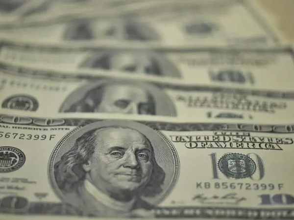 Contas externas têm saldo negativo de US$ 3,4 bilhões em maio