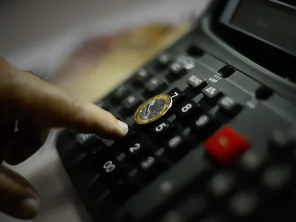 Economia do país cresce 2,5% no primeiro trimestre, aponta IBGE