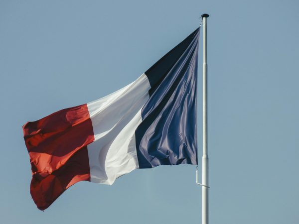 França vai assinar convênio com Alibaba para exportação de pequenas empresas para a China