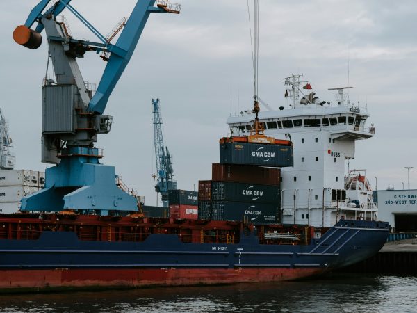 Balança comercial tem superávit de US$ 1,986 bilhão na 2ª semana de junho