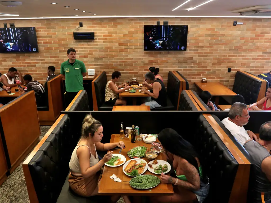 Setor de bares e restaurantes espera faturar mais no Dia dos Namorados